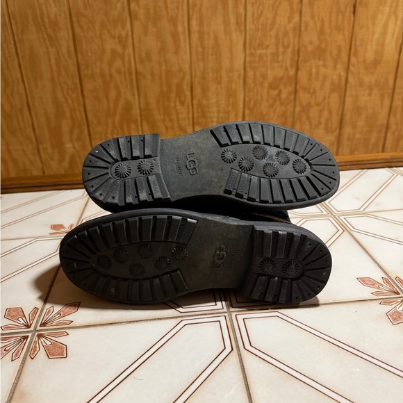 UGG Men's Black Dalvin Leather & Suede Boots - Picture 11 of 11